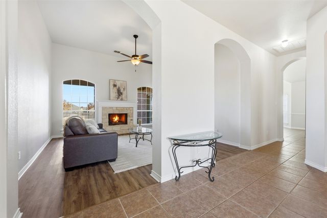 1524 Desert Hills Drive, Fort Worth, TX 76052