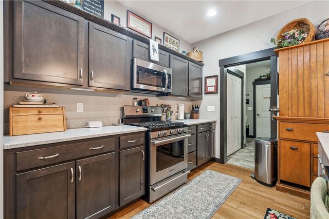 2237 Tranquil Ct NW, Cedar Rapids, IA 52405