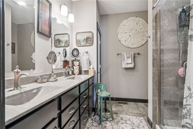 2237 Tranquil Ct NW, Cedar Rapids, IA 52405