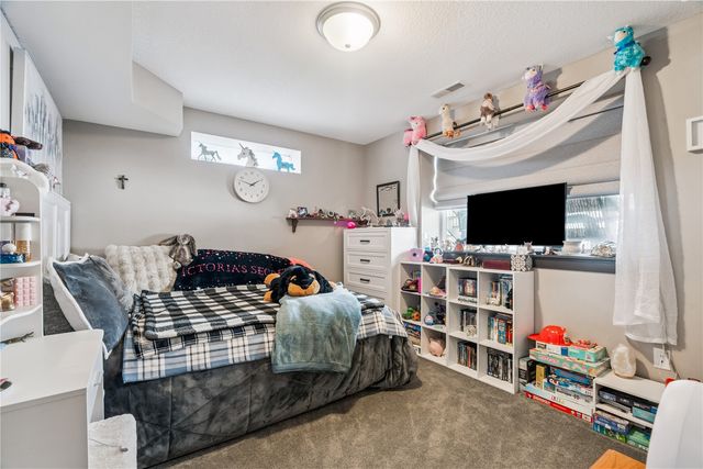 2237 Tranquil Ct NW, Cedar Rapids, IA 52405