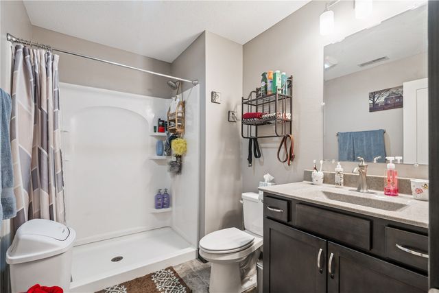 2237 Tranquil Ct NW, Cedar Rapids, IA 52405