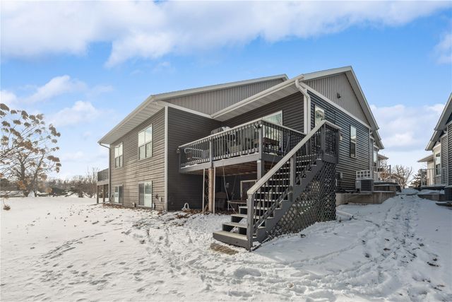 2237 Tranquil Ct NW, Cedar Rapids, IA 52405