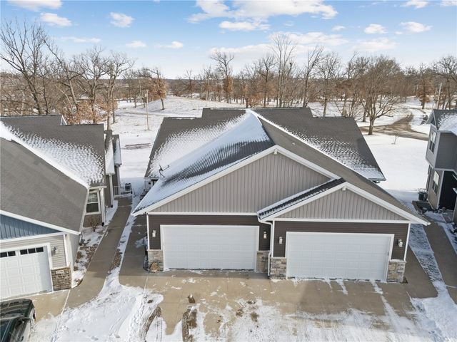 2237 Tranquil Ct NW, Cedar Rapids, IA 52405