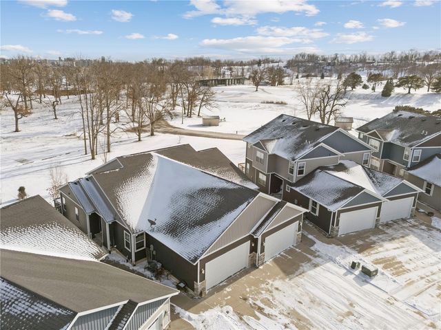 2237 Tranquil Ct NW, Cedar Rapids, IA 52405