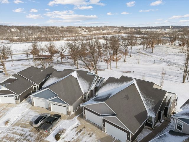 2237 Tranquil Ct NW, Cedar Rapids, IA 52405