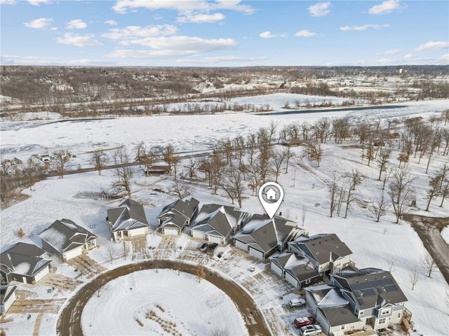 2237 Tranquil Ct NW, Cedar Rapids, IA 52405