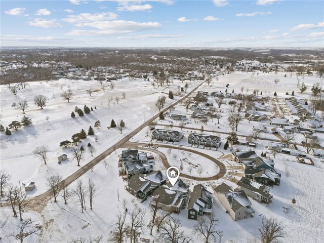 2237 Tranquil Ct NW, Cedar Rapids, IA 52405