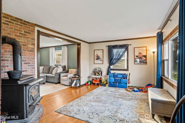 1950 New York 7, Brunswick, NY 12180