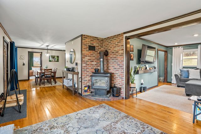 1950 New York 7, Brunswick, NY 12180