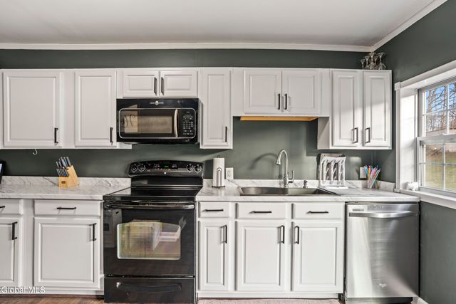 1950 New York 7, Brunswick, NY 12180