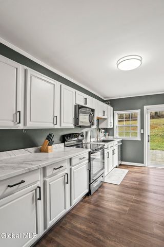 1950 New York 7, Brunswick, NY 12180