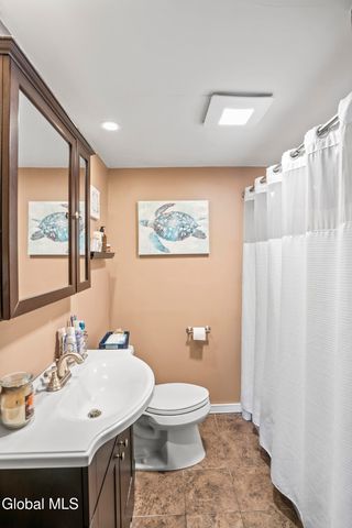 1950 New York 7, Brunswick, NY 12180