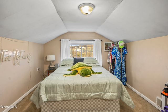 1950 New York 7, Brunswick, NY 12180