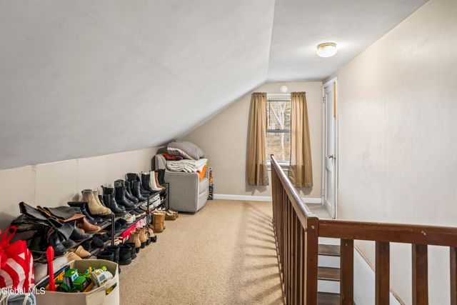 1950 New York 7, Brunswick, NY 12180