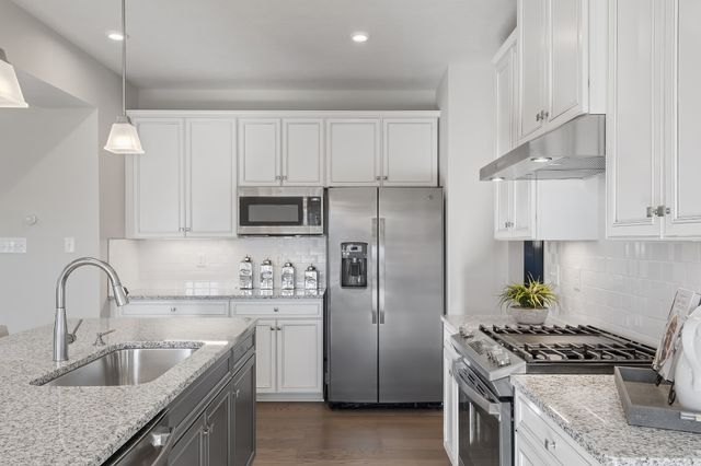 2324 Thoroughbred Way, White House, TN 37188