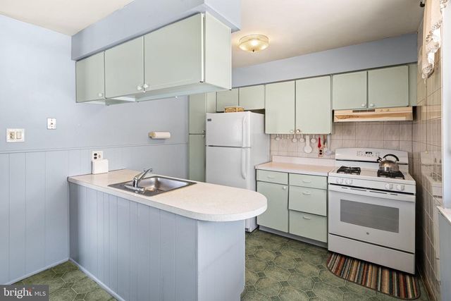 3161 DRAPER ST, Philadelphia, PA 19136
