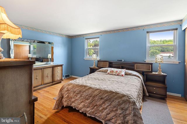 3161 DRAPER ST, Philadelphia, PA 19136