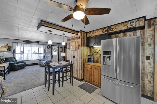 802 N 16TH ST, Pottsville, PA 17901