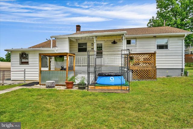 802 N 16TH ST, Pottsville, PA 17901