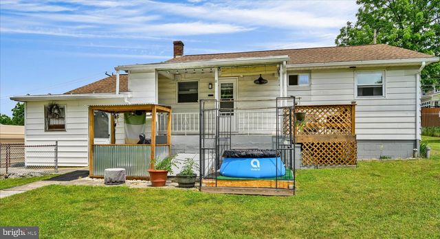 802 N 16TH ST, Pottsville, PA 17901