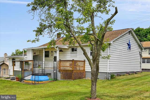 802 N 16TH ST, Pottsville, PA 17901