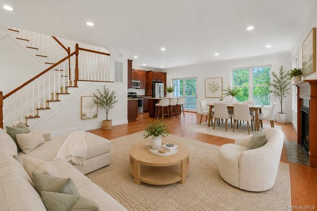 15 Hidden Ridge Court, Scarsdale, NY 10583