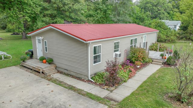 2795 S Range Road, Knox, IN 46534