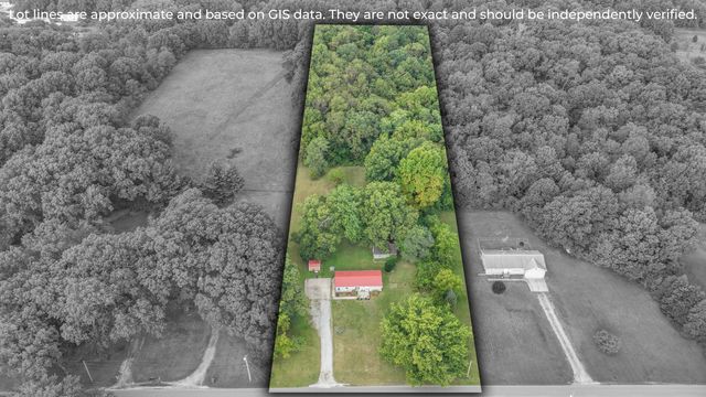 2795 S Range Road, Knox, IN 46534