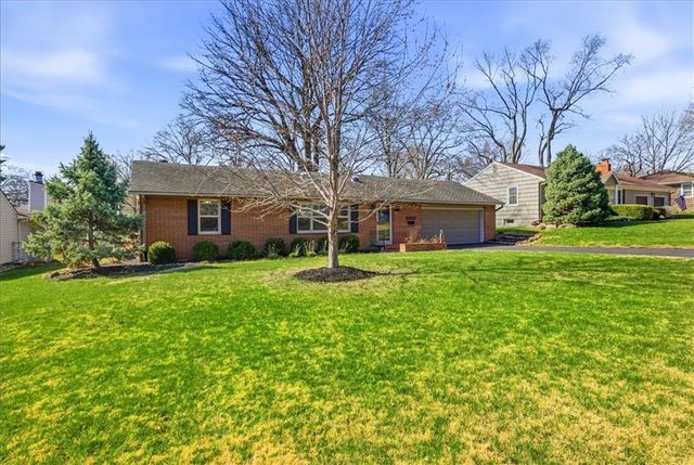 5517 W 70th Street, Prairie Village, KS 66208