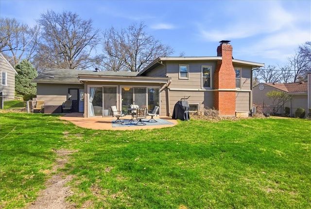 5517 W 70th Street, Prairie Village, KS 66208