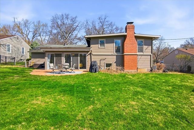 5517 W 70th Street, Prairie Village, KS 66208