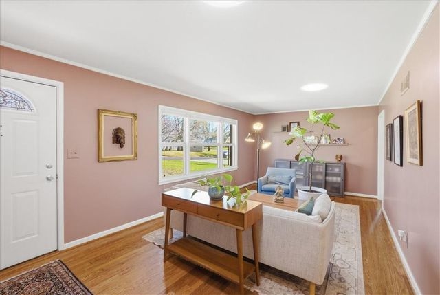 5517 W 70th Street, Prairie Village, KS 66208