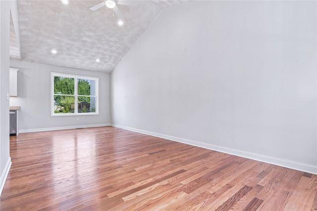 18 Koutsogiane Drive, Cranston, RI 02920