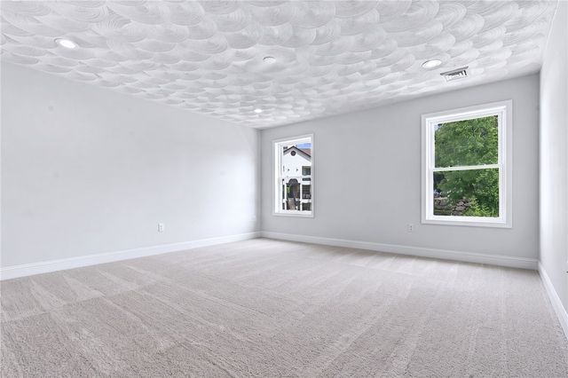 18 Koutsogiane Drive, Cranston, RI 02920