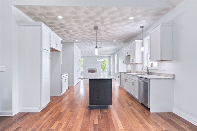 18 Koutsogiane Drive, Cranston, RI 02920