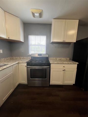 210 Kean, Ladonia, TX 75449