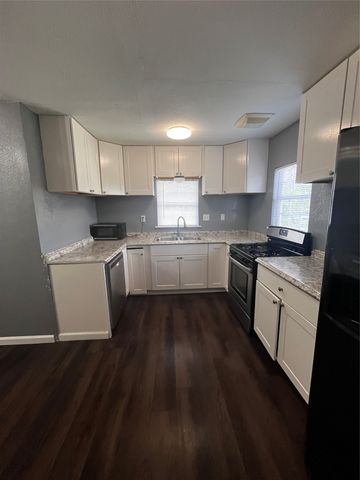 210 Kean, Ladonia, TX 75449