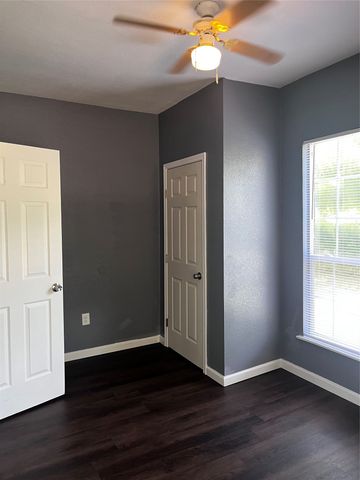 210 Kean, Ladonia, TX 75449