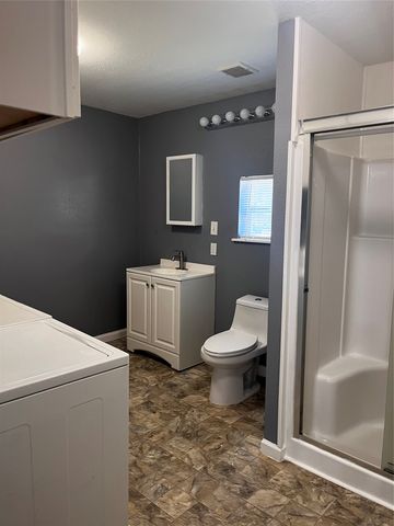 210 Kean, Ladonia, TX 75449