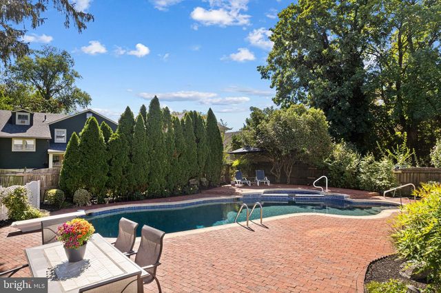 656 W CRYSTAL LAKE AVE, Haddonfield, NJ 08033
