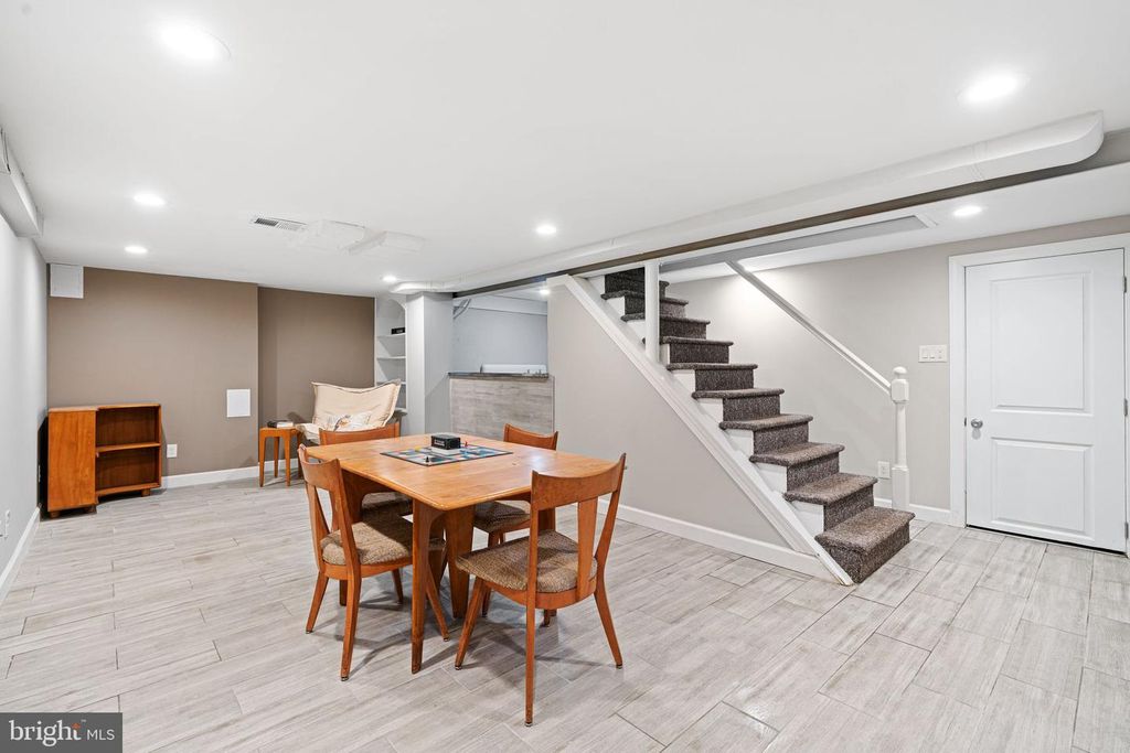 656 W CRYSTAL LAKE AVE, Haddonfield, NJ 08033