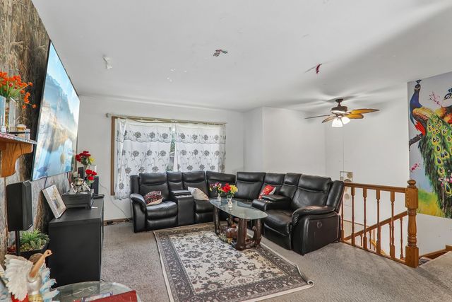 1938 N Jackson Street, Waukegan, IL 60087