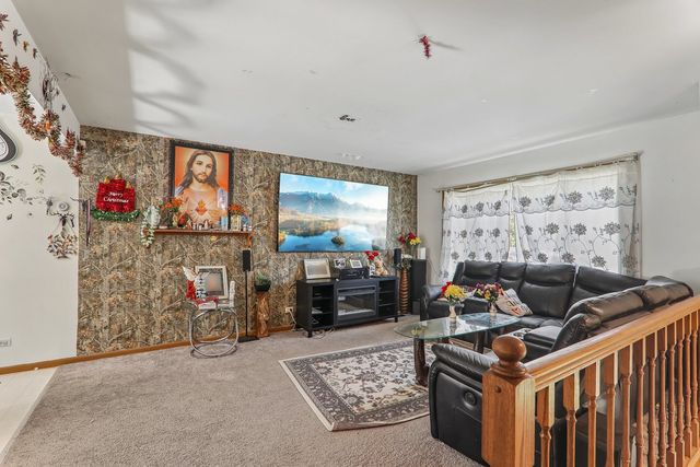1938 N Jackson Street, Waukegan, IL 60087