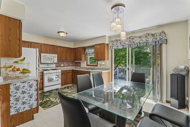 1938 N Jackson Street, Waukegan, IL 60087