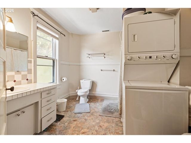 707 Ne 5TH St, Mc Minnville, OR 97128