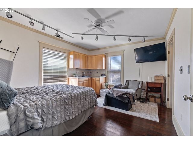 707 Ne 5TH St, Mc Minnville, OR 97128
