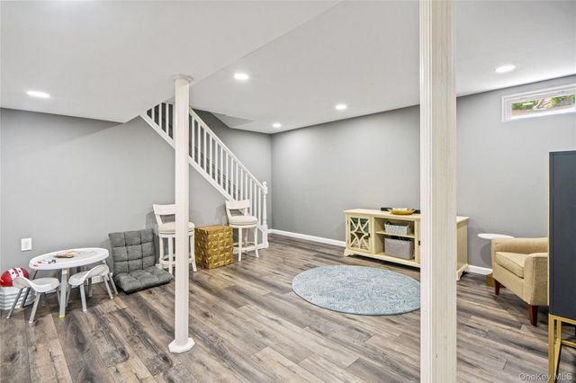 19 Paine Commons 19, Yaphank, NY 11980