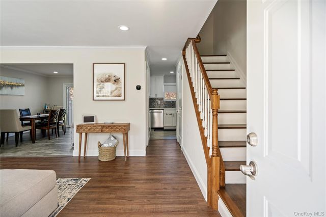 19 Paine Commons 19, Yaphank, NY 11980