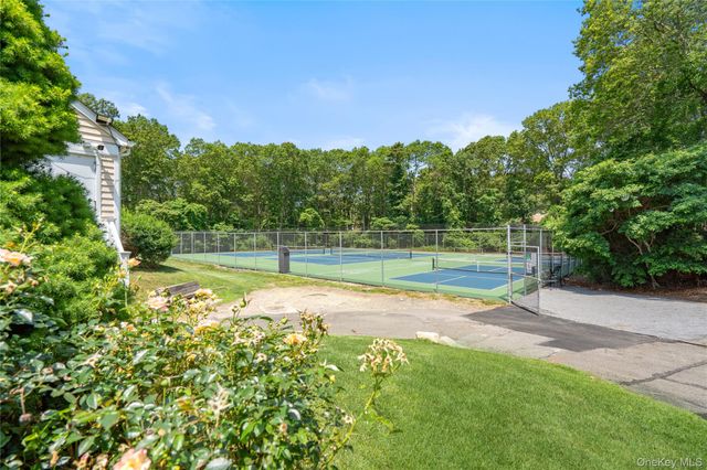 19 Paine Commons 19, Yaphank, NY 11980