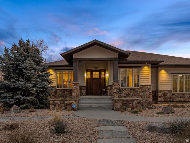 1932 E CHARLESTON LN, Holladay, UT 84121